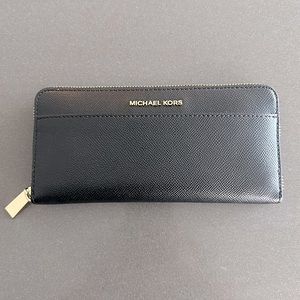 Michael Kors Wallet (Black)